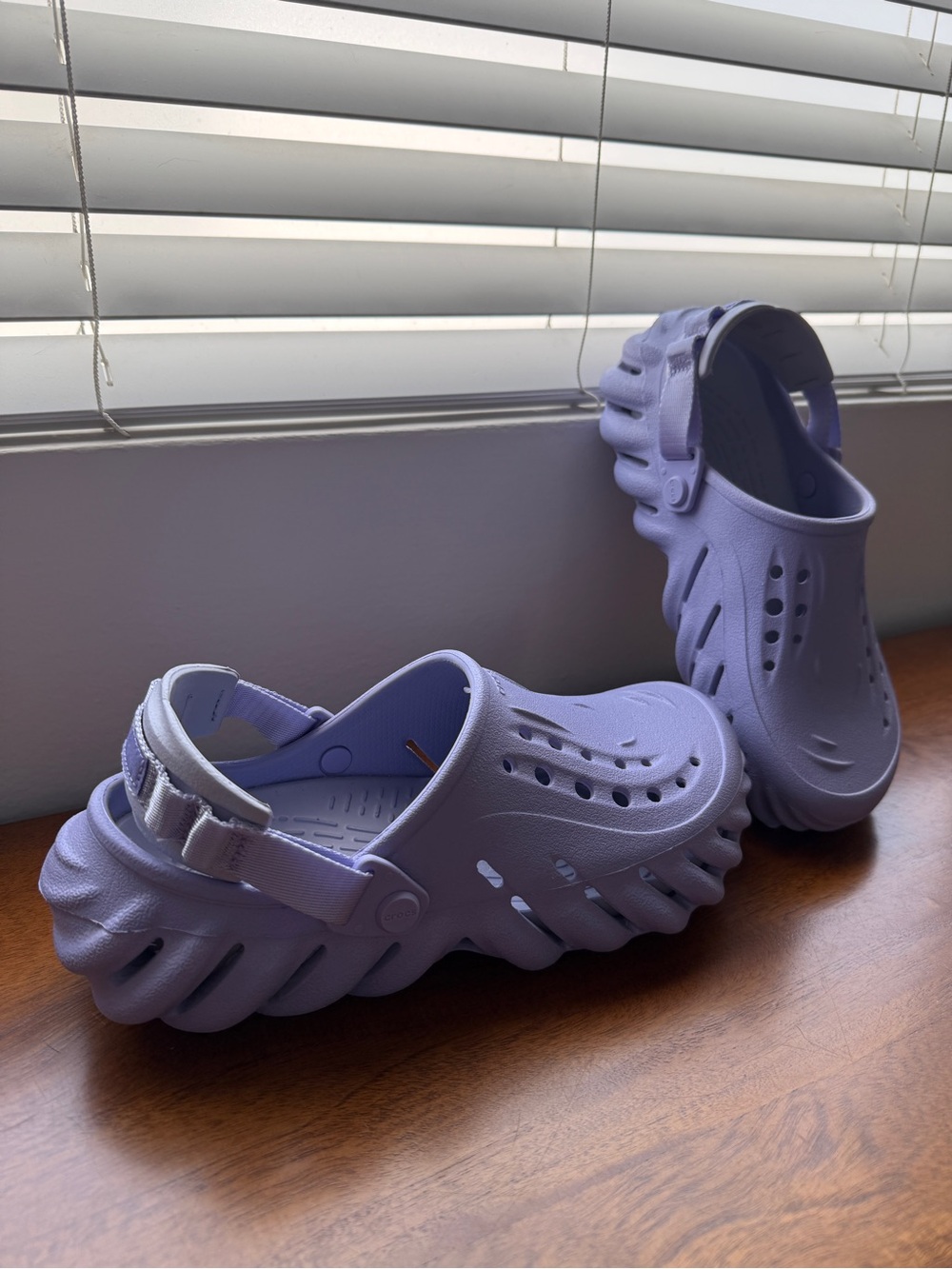 CROCS Echo Clog Womens 8 in Mystic Purple - Picture 2 of 4